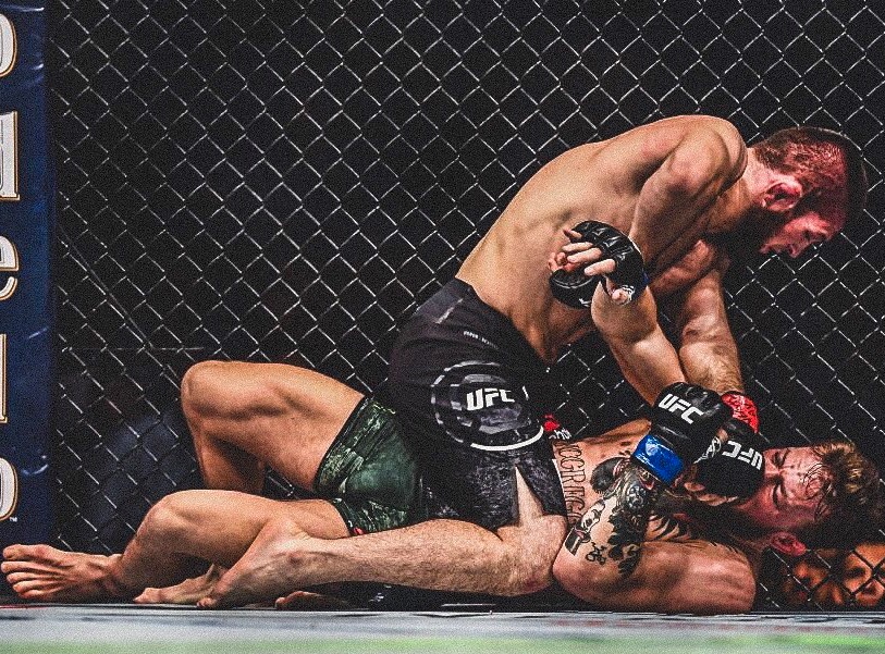 Conor thua trong trận đấu với khabib