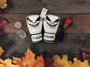 Combo găng tay Boxing walon trắng với băng đa 3m2