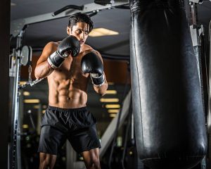 Đấm bao cát boxing quá nặng