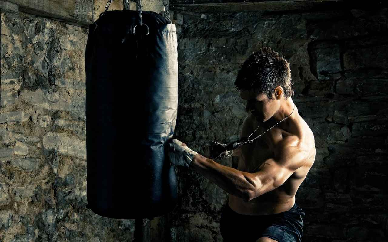 Sai lầm khi đấm cú móc ngược trong Boxing 